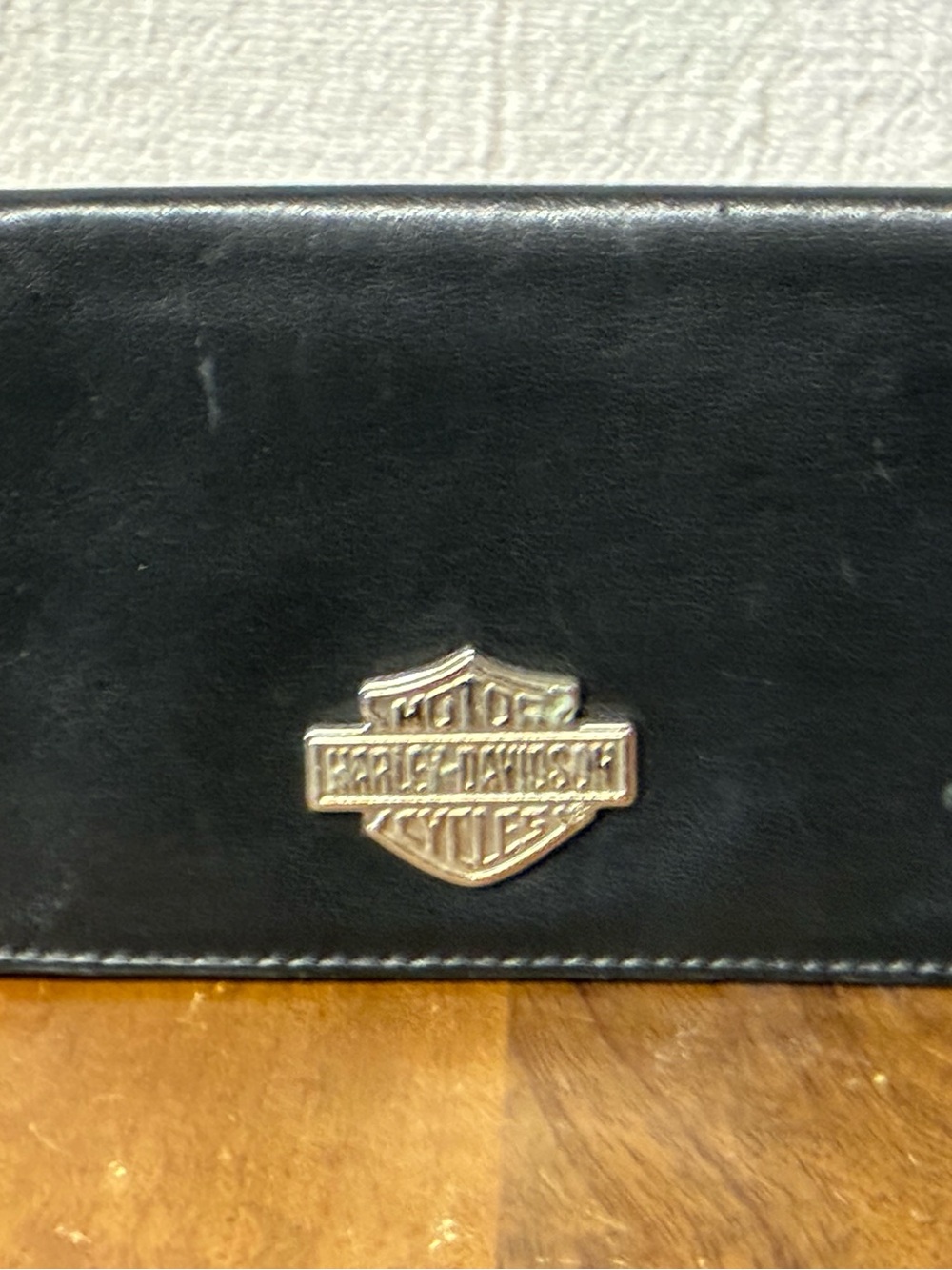 Vintages Harley-Davidson Black Leather Bifold Wallet with Silver Shield Emblem
